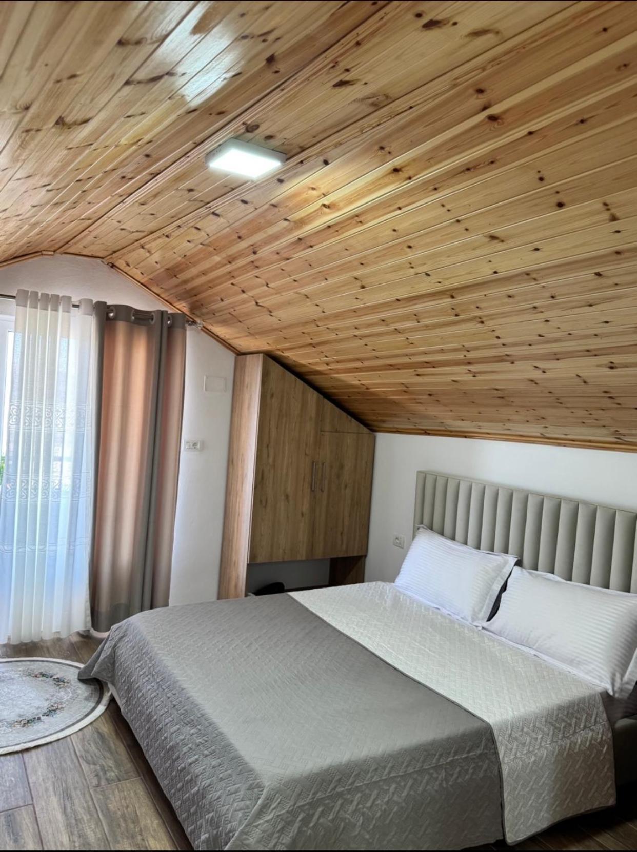 Guesthouse & Hospitality Berat Exterior photo